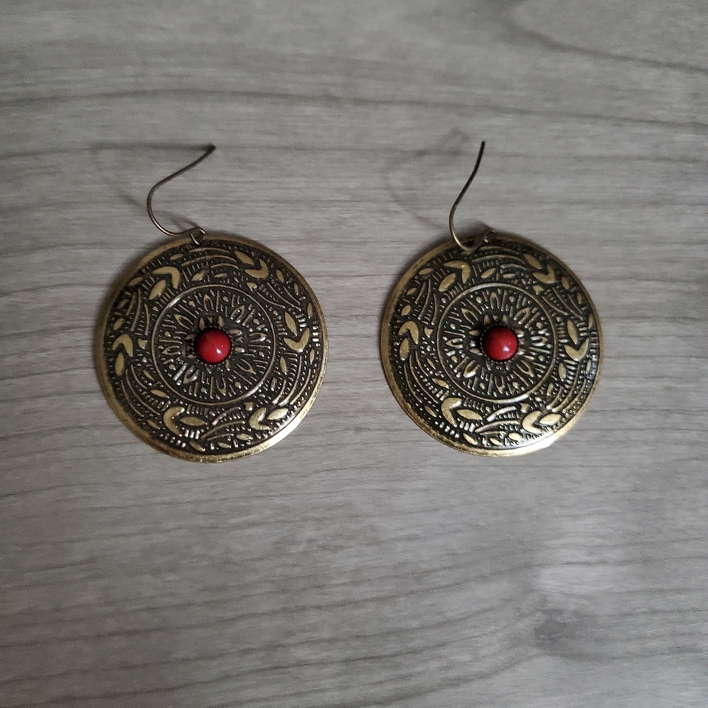 Y2K Red and brass colored earrings